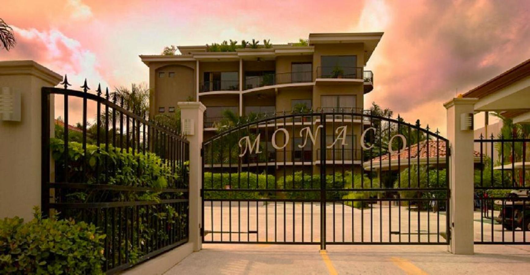 Monaco Condominiums ハコ エクステリア 写真